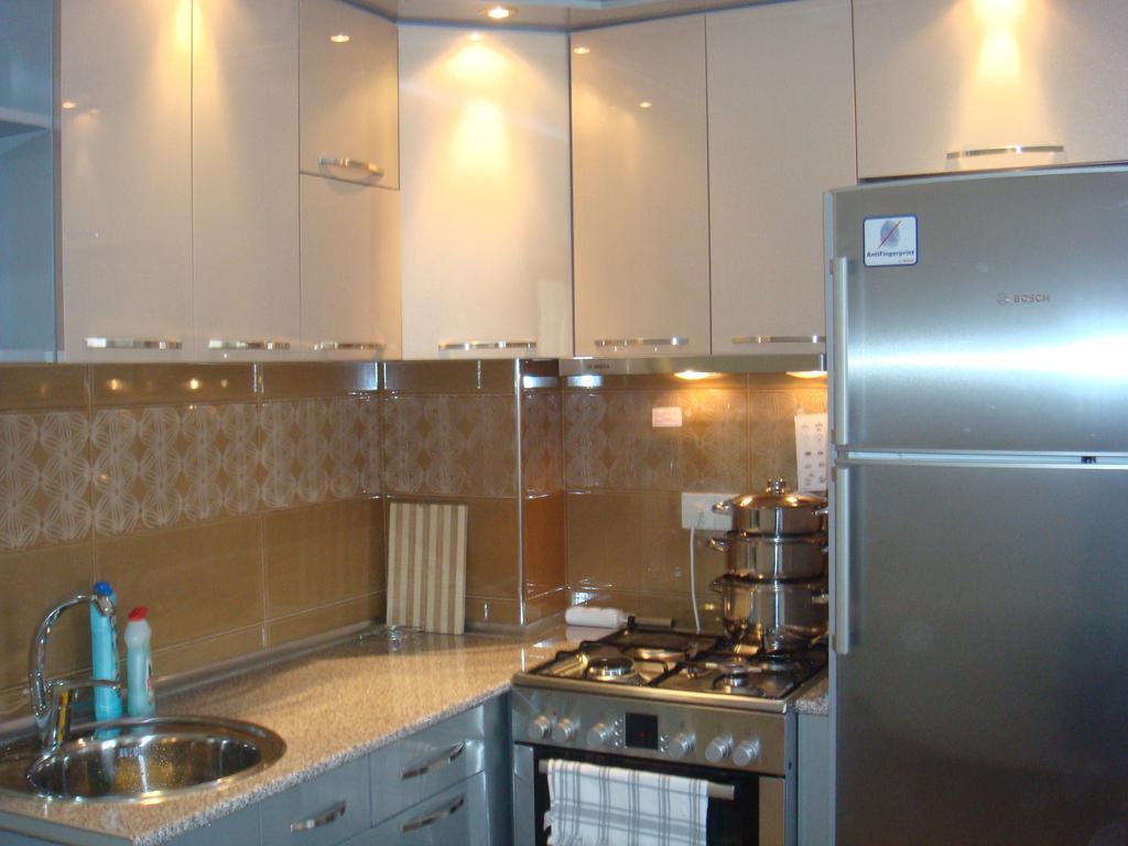 באטומי Nino Apartment On Pirosmani חדר תמונה