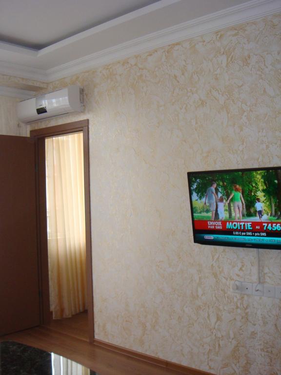 באטומי Nino Apartment On Pirosmani חדר תמונה