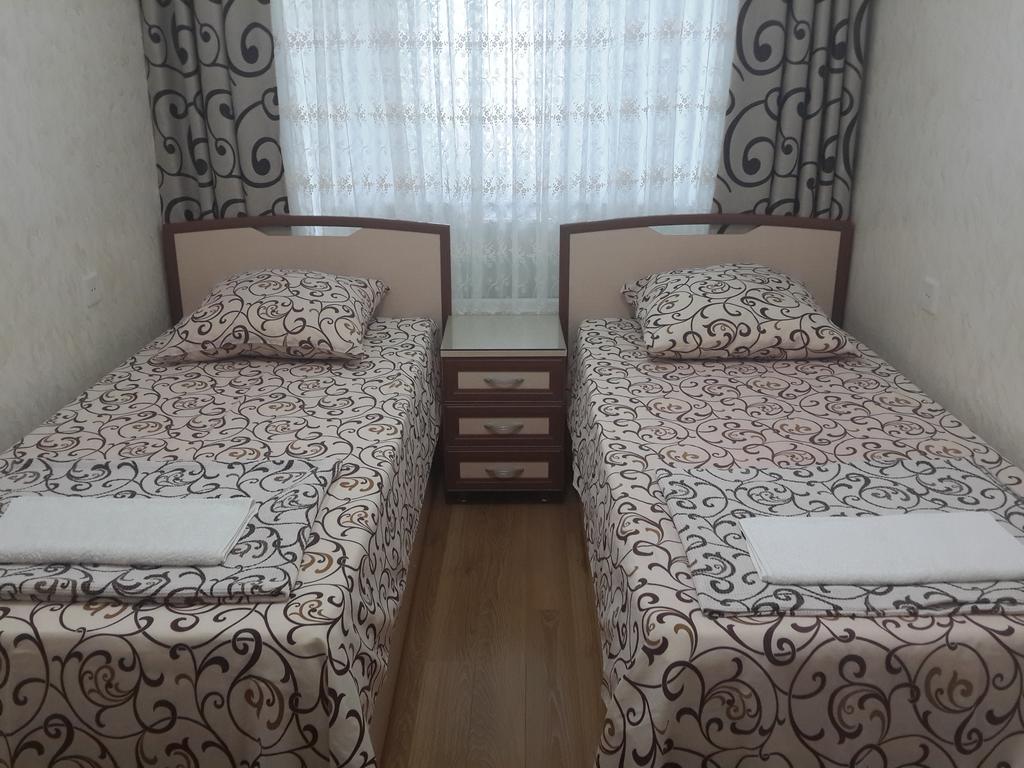 באטומי Nino Apartment On Pirosmani מראה חיצוני תמונה